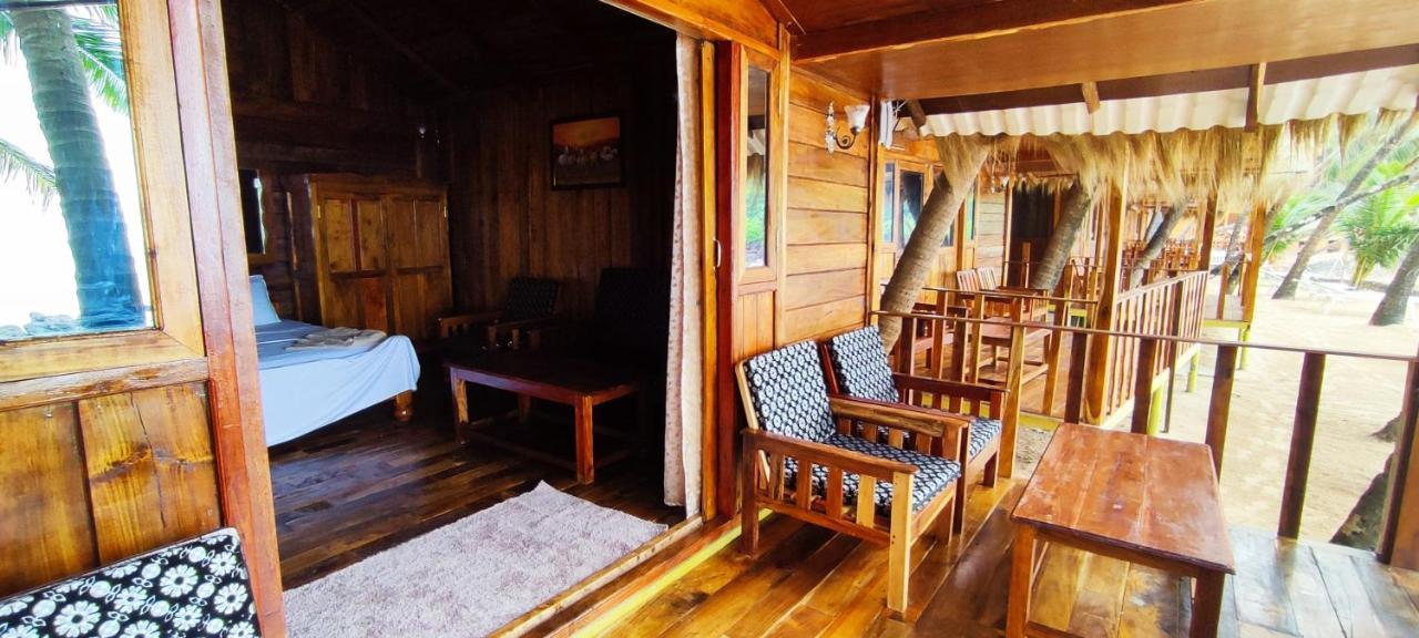 Sea Front Cottages Little Khola Cola 外观 照片